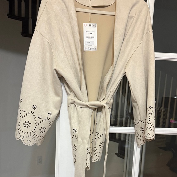 NWT Size Large Zara Faux Suede Cream Belted Blazer with Cutout Details - Picture 3 of 4